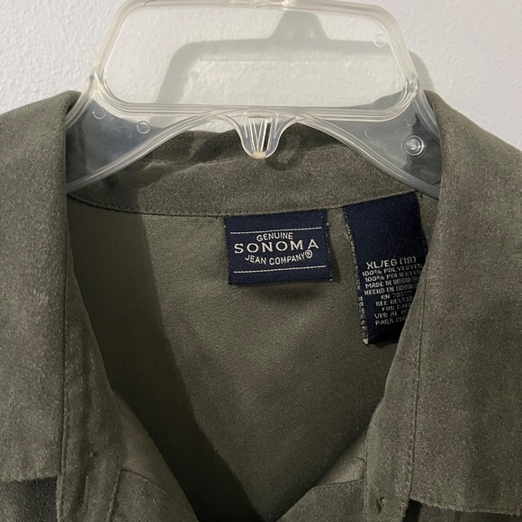 Button down - Picture 4 of 4